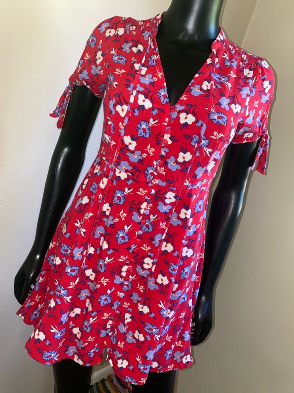 Express Red Floral V-Neck Button-Front Dress with Blue and White Blossoms